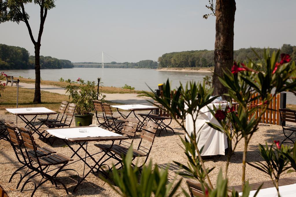 Gasthof zum Goldenen Anker Hainburg an der Donau Exterior foto